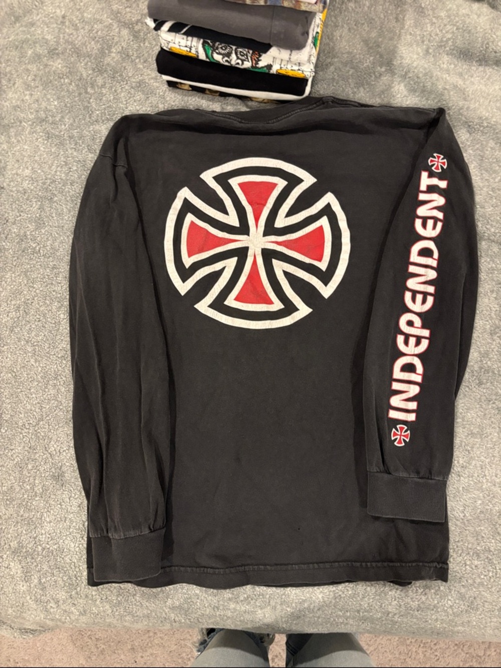 Independent Truck Company Long Sleeve Tee - Black/Red